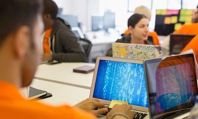 大數(shù)據(jù)與全棧開發(fā) 女生如何選擇適合自己的計(jì)算機(jī)技術(shù)方向